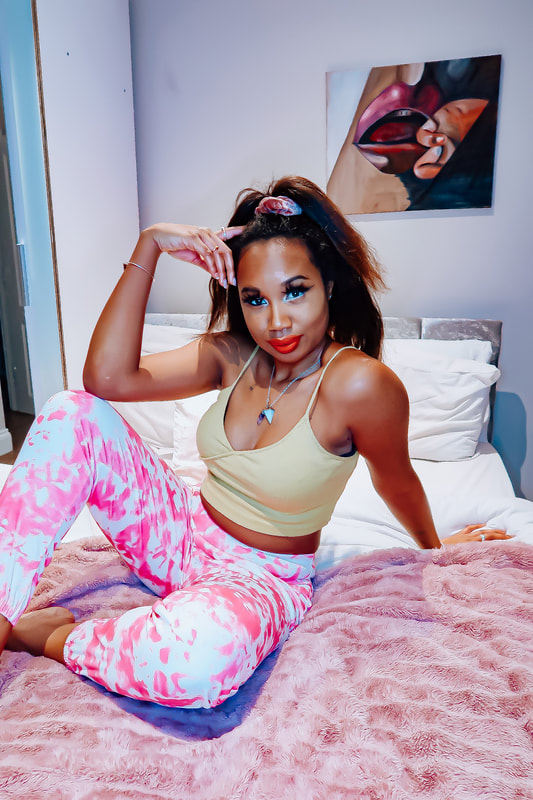 Picture of Antoniadoux wearing Pink Tie Dye trousers